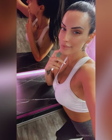SereneGrace foto