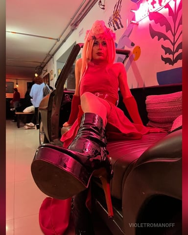 VioletRomanoff foto