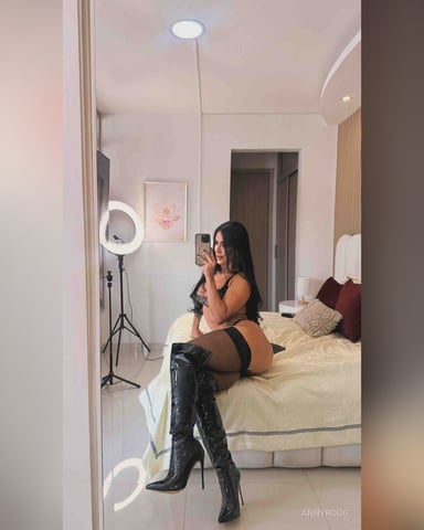 AnnyRoug foto