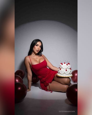 EstefaniaBrown foto