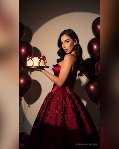 EstefaniaBrown foto