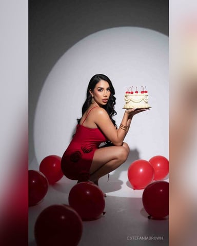 EstefaniaBrown foto