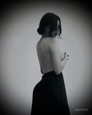 MiaHertz foto