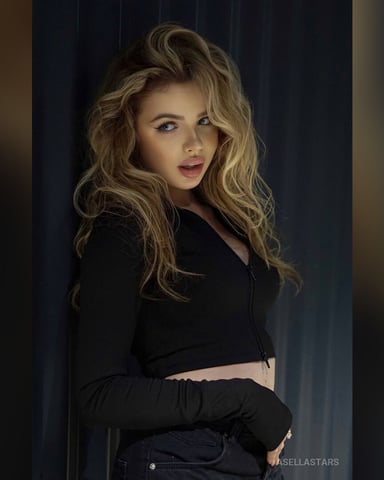 AsellaStars photo