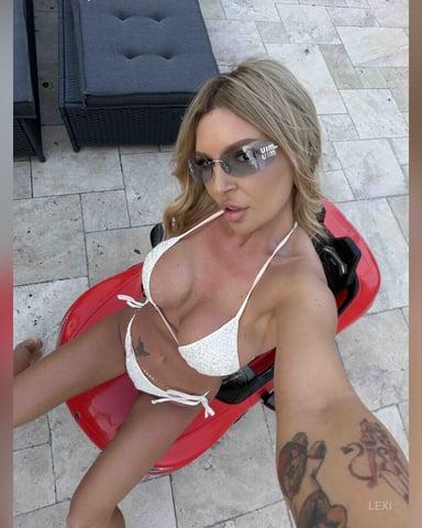 Lexi photo