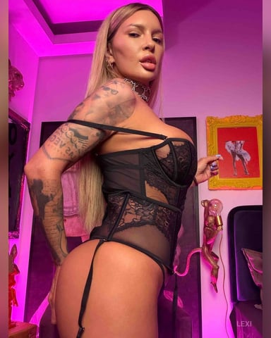 Lexi photo
