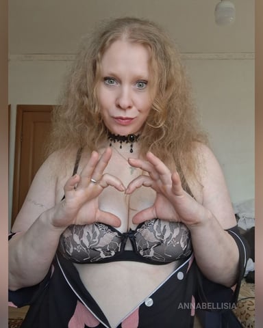 Annabellisia Foto