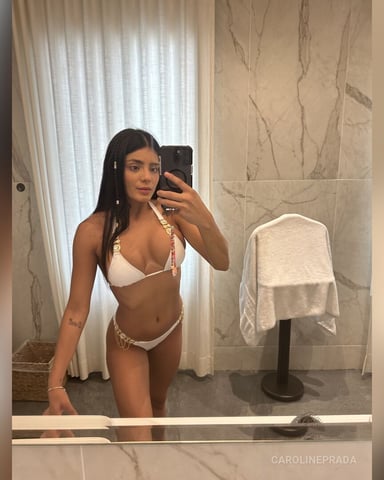 CarolinePrada Foto 4