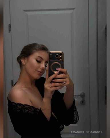 EvangelineMargot foto