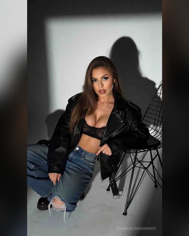 EvangelineMargot foto