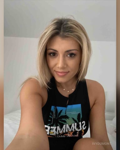 IvyDumont photo