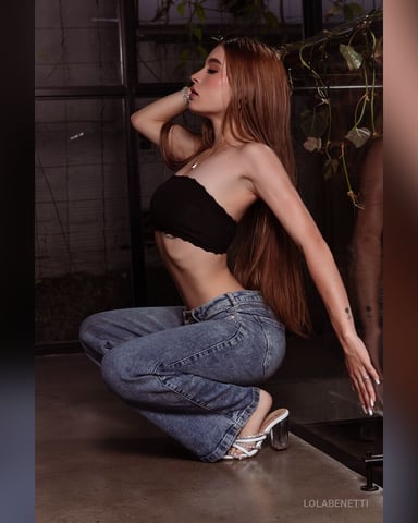 LolaBenetti photo