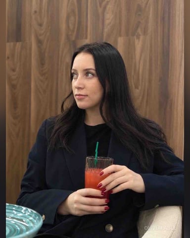 OliviaFable foto