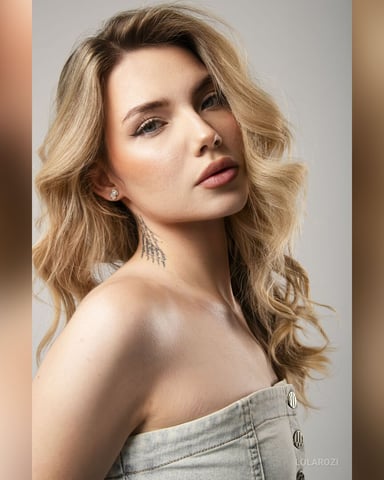 LolaRozi photo