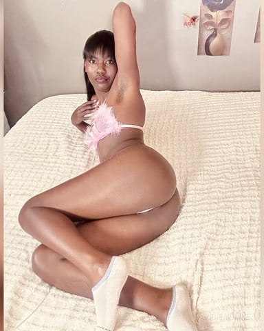 AngieMumue photo