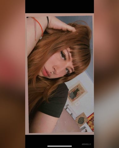 AriHolly Foto
