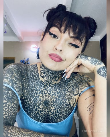 LolaVioleta photo