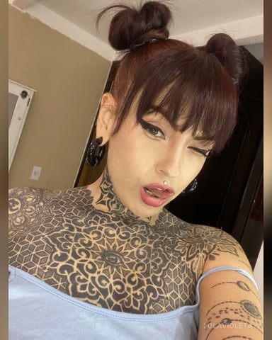 LolaVioleta photo