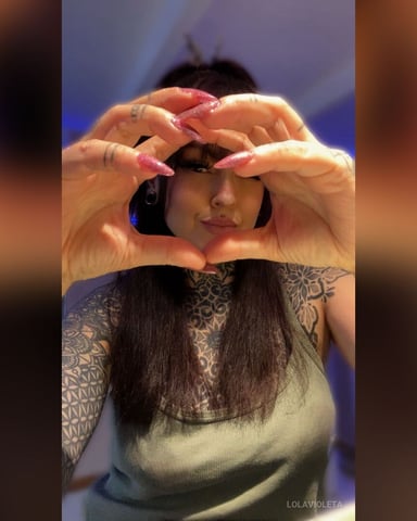 LolaVioleta photo