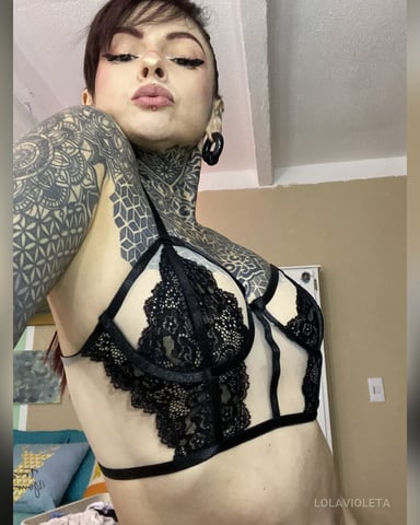 LolaVioleta photo