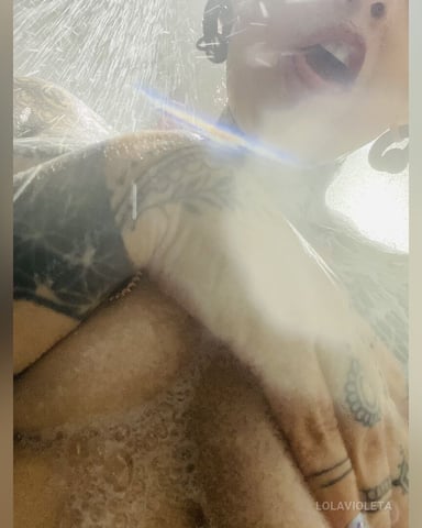 LolaVioleta photo