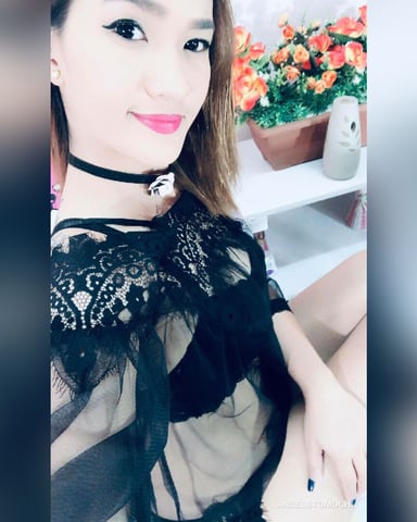 AngelaTomochi photo