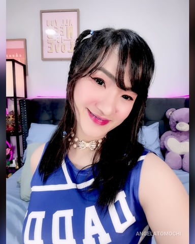 AngelaTomochi photo