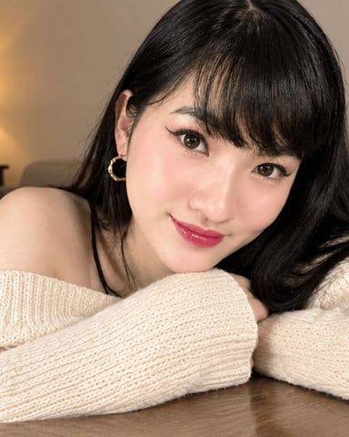 AngelaTomochi photo
