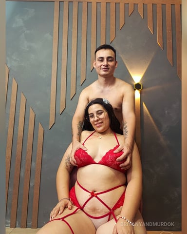 BritanyAndMurdok foto