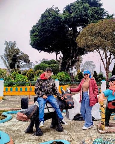 BritanyAndMurdok foto