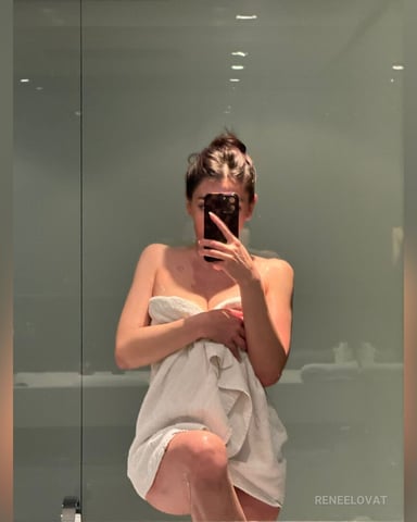 ReneeLovat Foto
