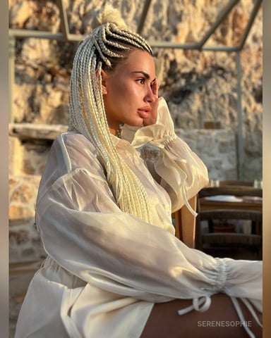 SereneSophie Foto