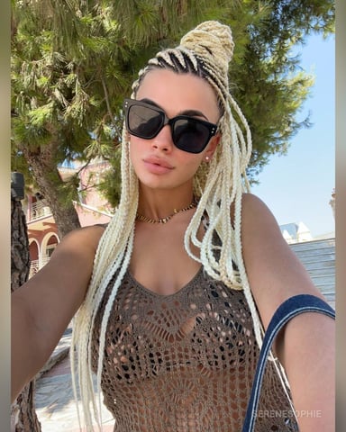 SereneSophie Foto