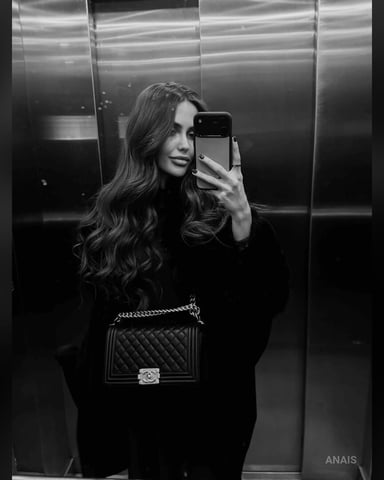 Anais photo