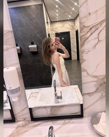 JuliaStain foto