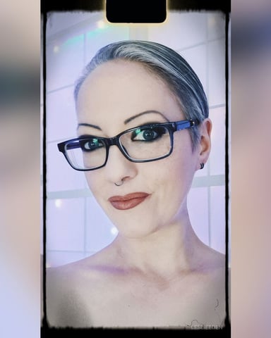 LeslieEden, fotografie