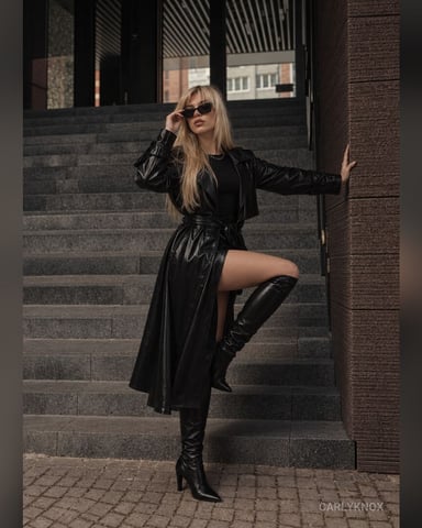 CarlyKnox photo