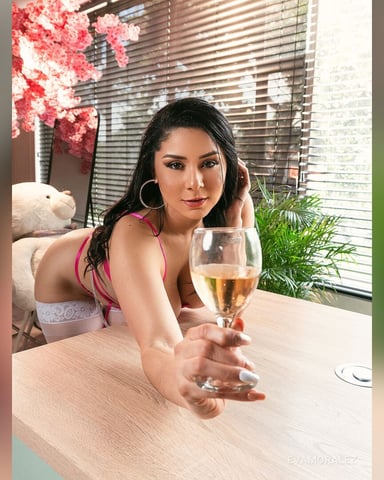EvaMoralez foto
