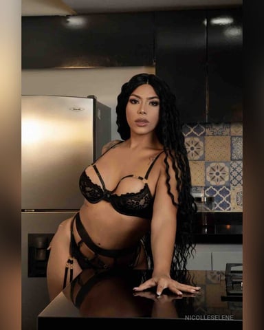 NicolleSelene photo