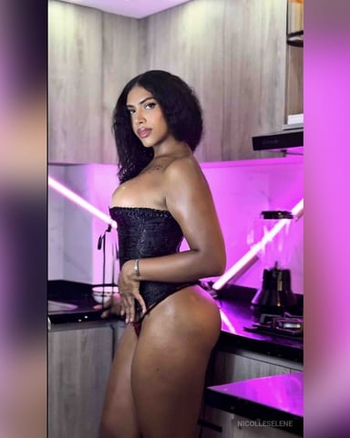 NicolleSelene photo