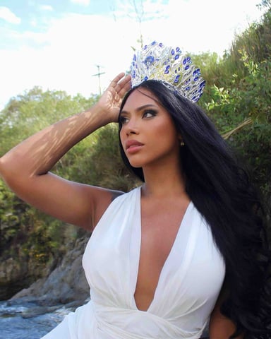 NicolleSelene photo