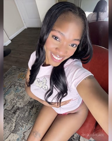 nicolesolace foto