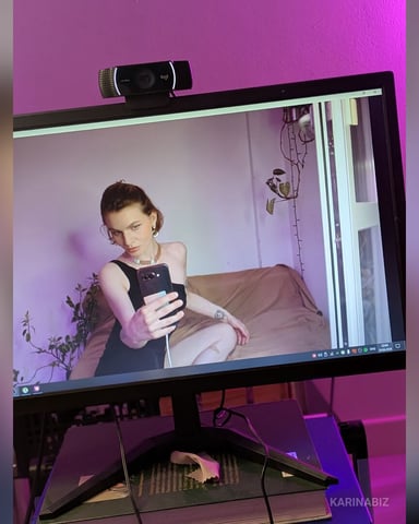 KarinaBiz Foto