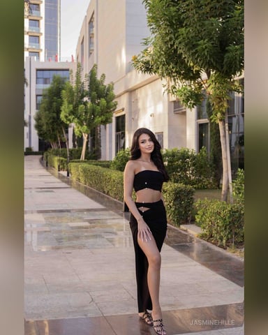 JasmineHille photo