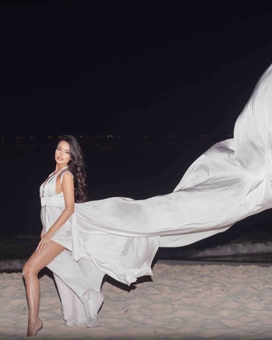 JasmineHille photo