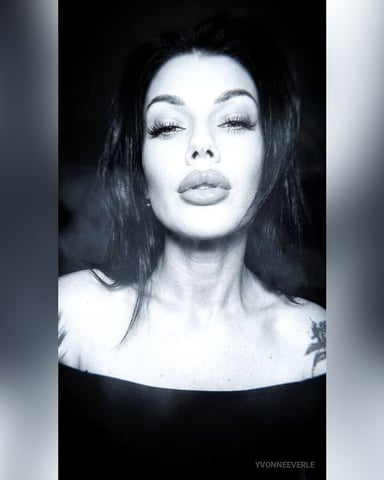 YvonneEverle foto