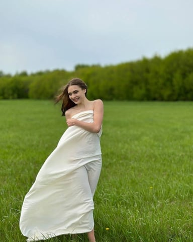 AnnaWell photo