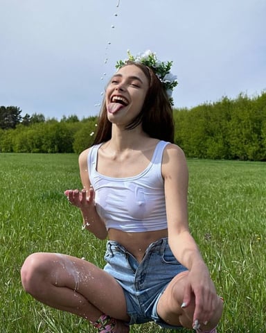 AnnaWell photo