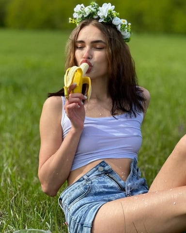 AnnaWell photo