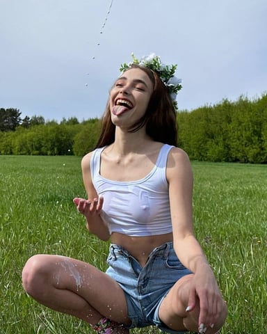AnnaWell photo